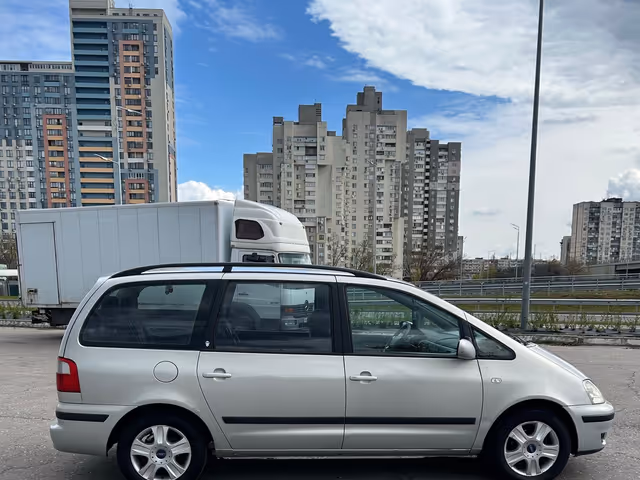 Ford Galaxy - зображення 3