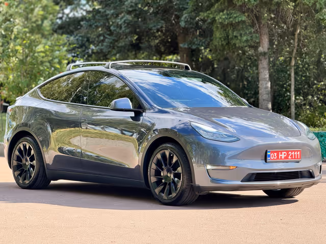 Tesla Model Y - зображення 1