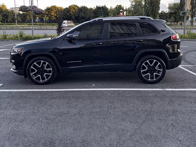 Jeep Cherokee - зображення 2