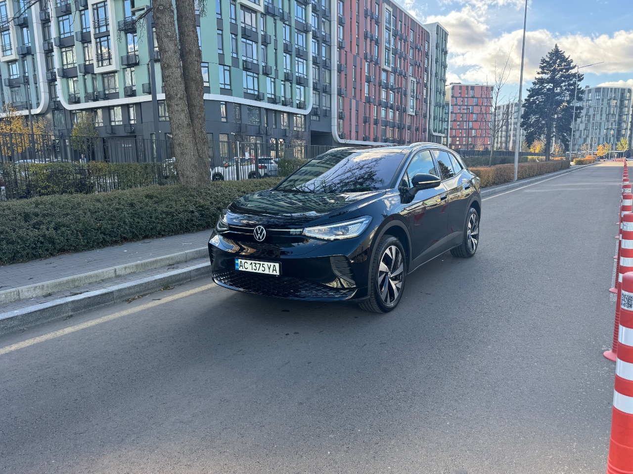 Volkswagen ID.4 - фото 14