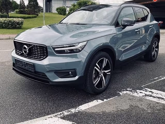 Volvo XC40 - зображення 1