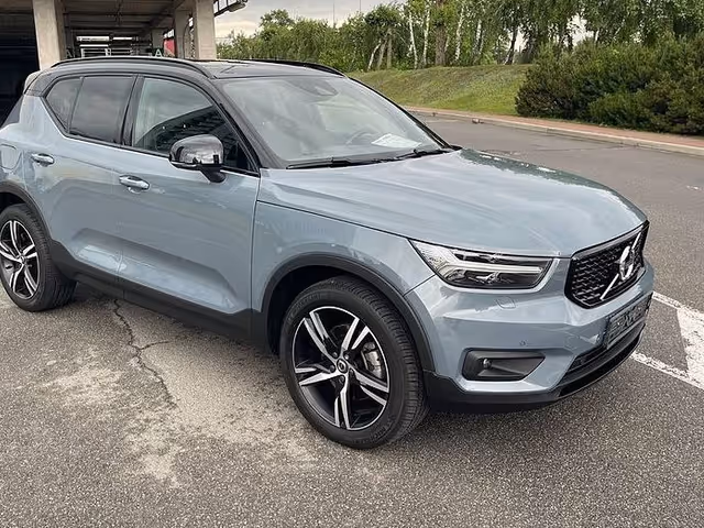Volvo XC40 - зображення 4