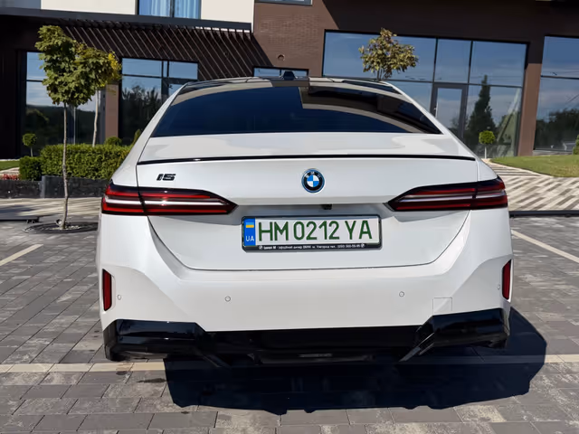BMW i5 - зображення 4
