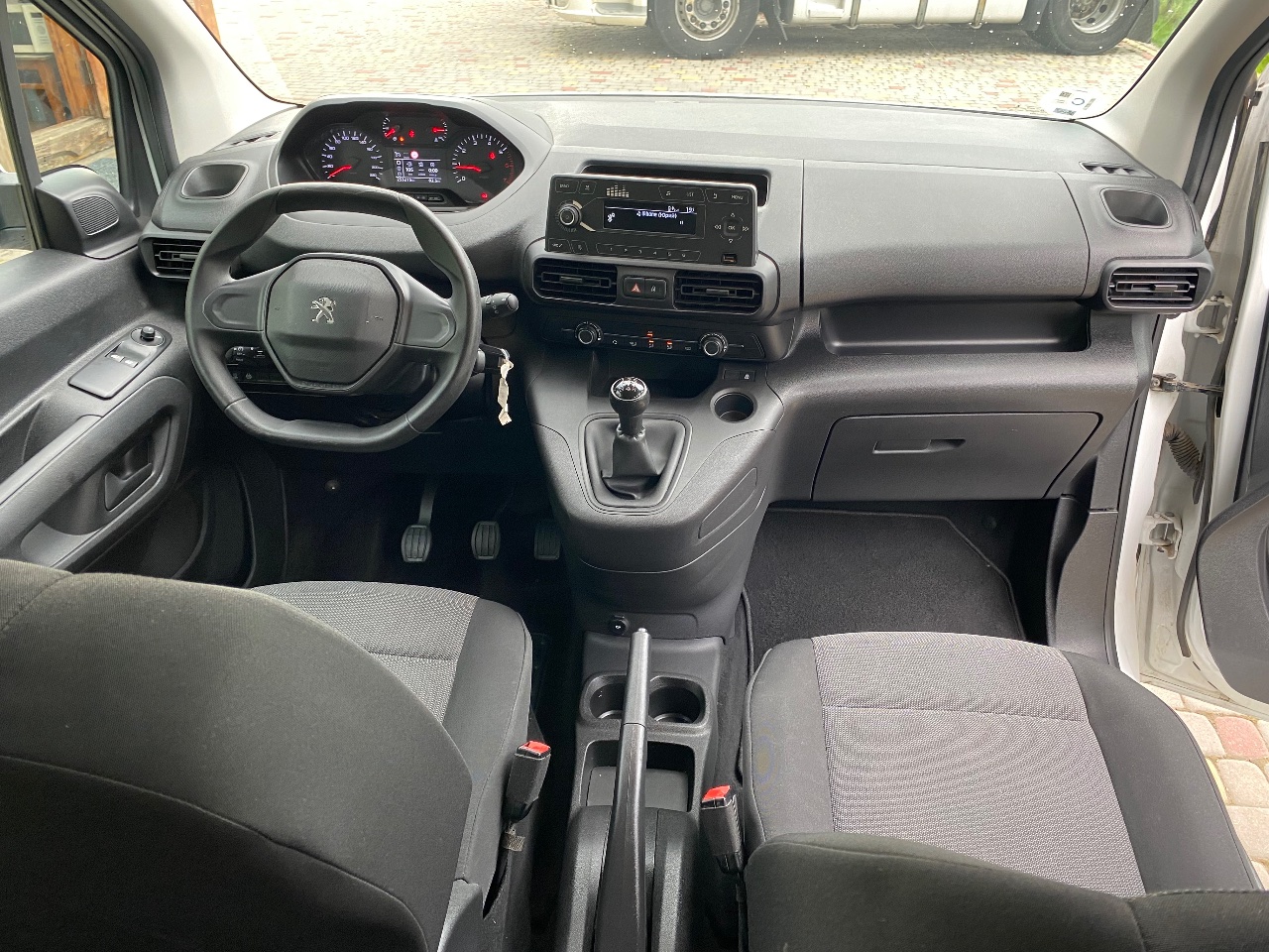 Peugeot Rifter - фото 19