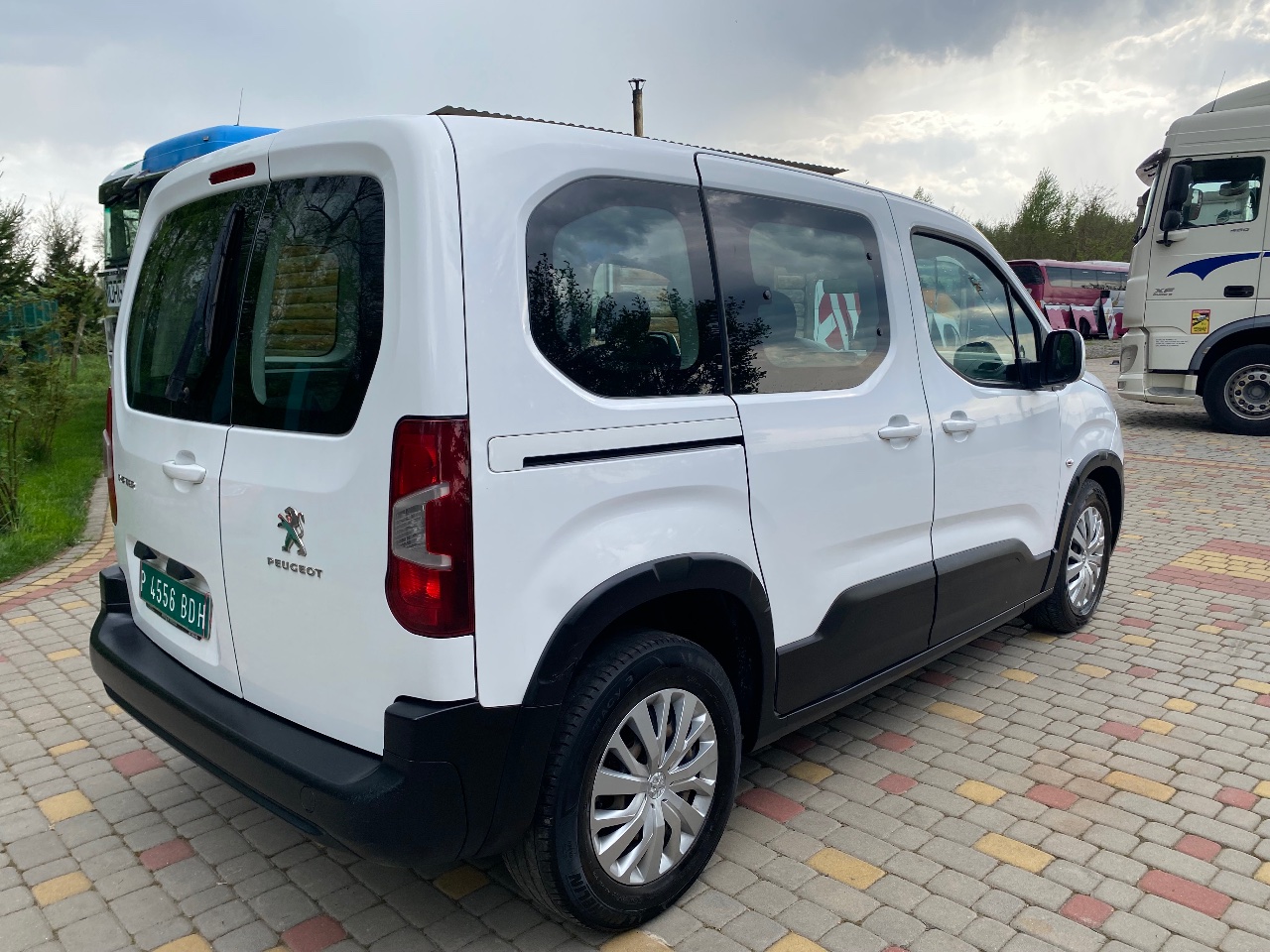 Peugeot Rifter - фото 14