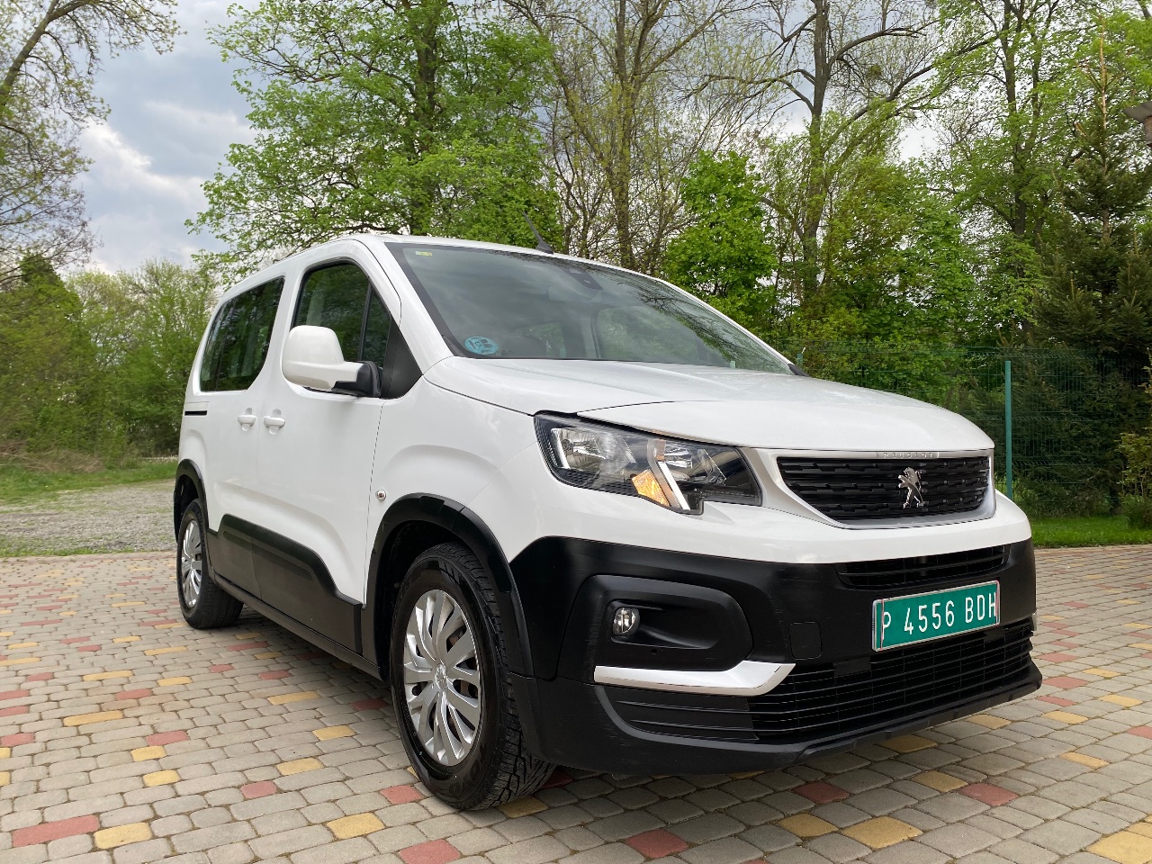 Peugeot Rifter - фото 1