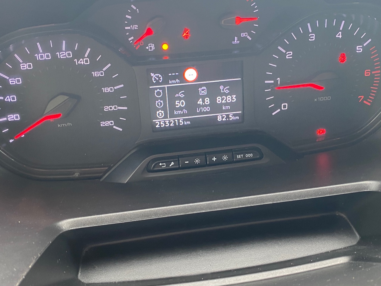 Peugeot Rifter - фото 15