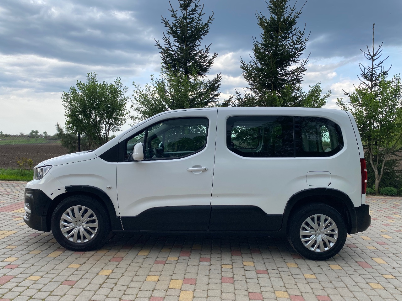 Peugeot Rifter - фото 5