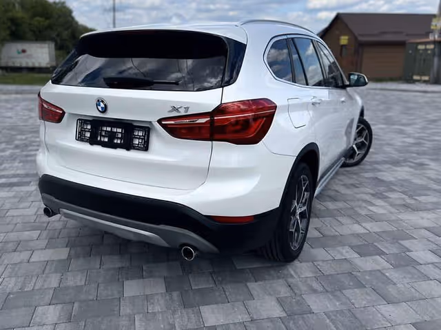 BMW X1 - зображення 5