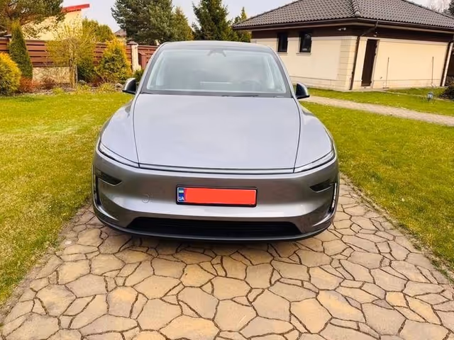 Tesla Model Y - зображення 2
