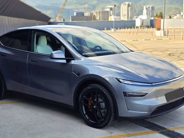 Tesla Model Y - зображення 4