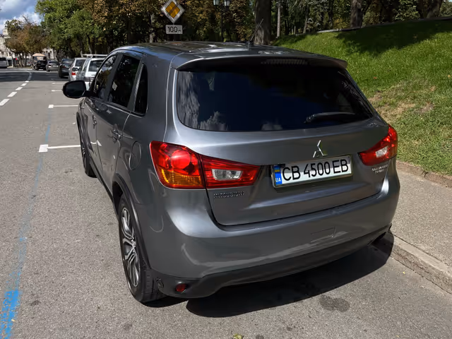 Mitsubishi Outlander - зображення 5