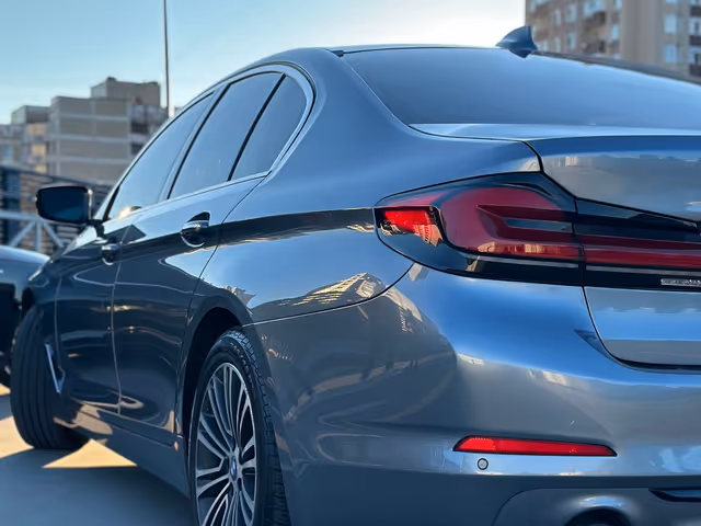 BMW 5 серії - зображення 1