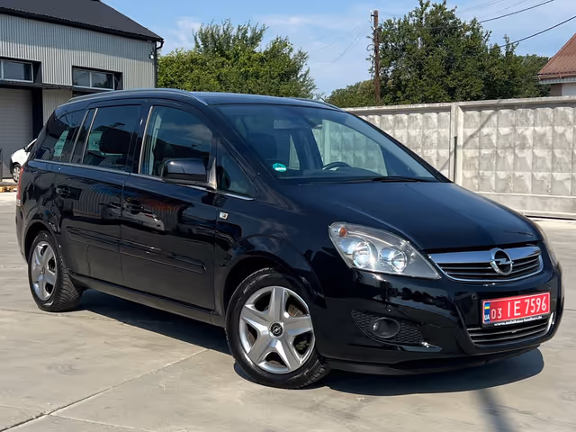 Opel Zafira - зображення 1