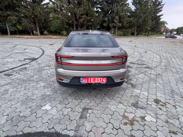 Polestar 2 - зображення 5