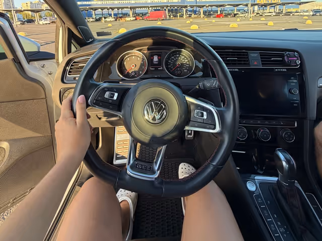Volkswagen Golf GTI - зображення 5