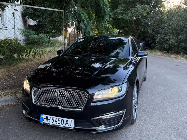 Lincoln MKZ - зображення 1