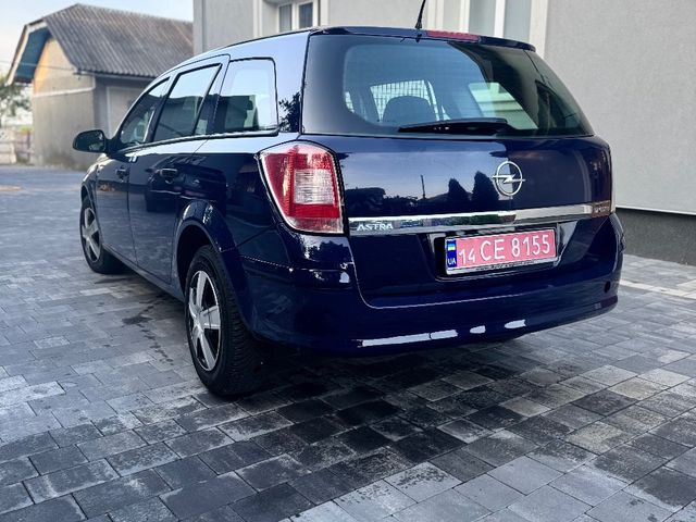 Opel Astra - фото 2