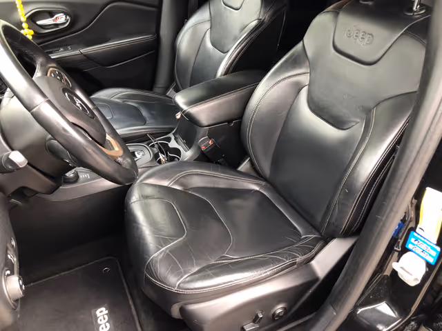 Jeep Cherokee - зображення 5