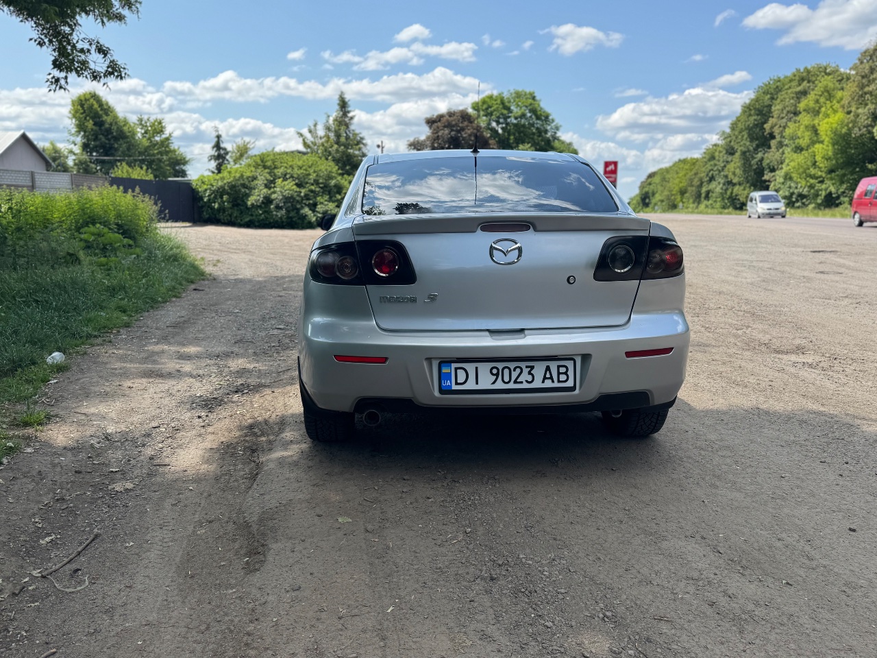 Mazda 3 - фото 11