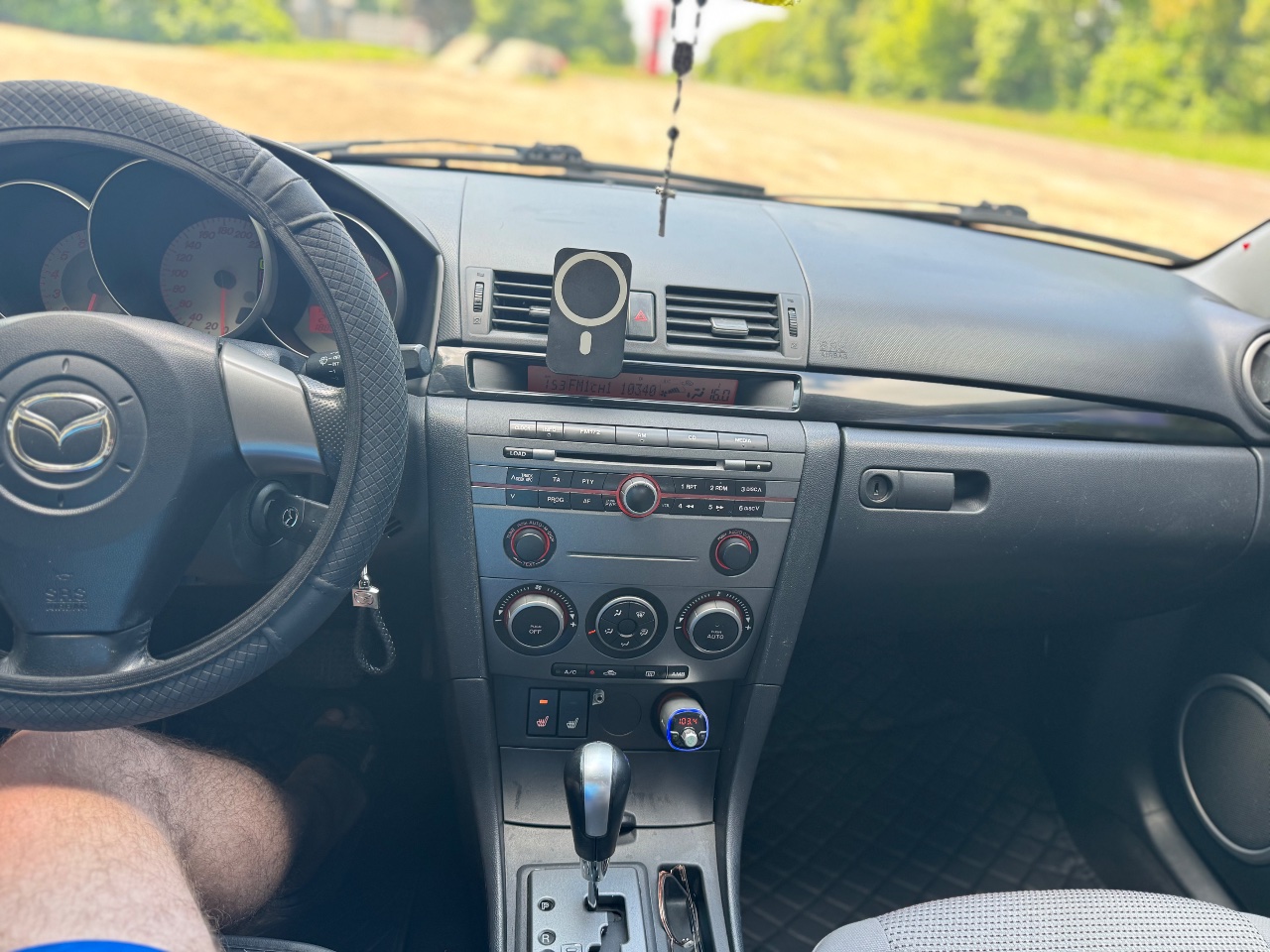 Mazda 3 - фото 17