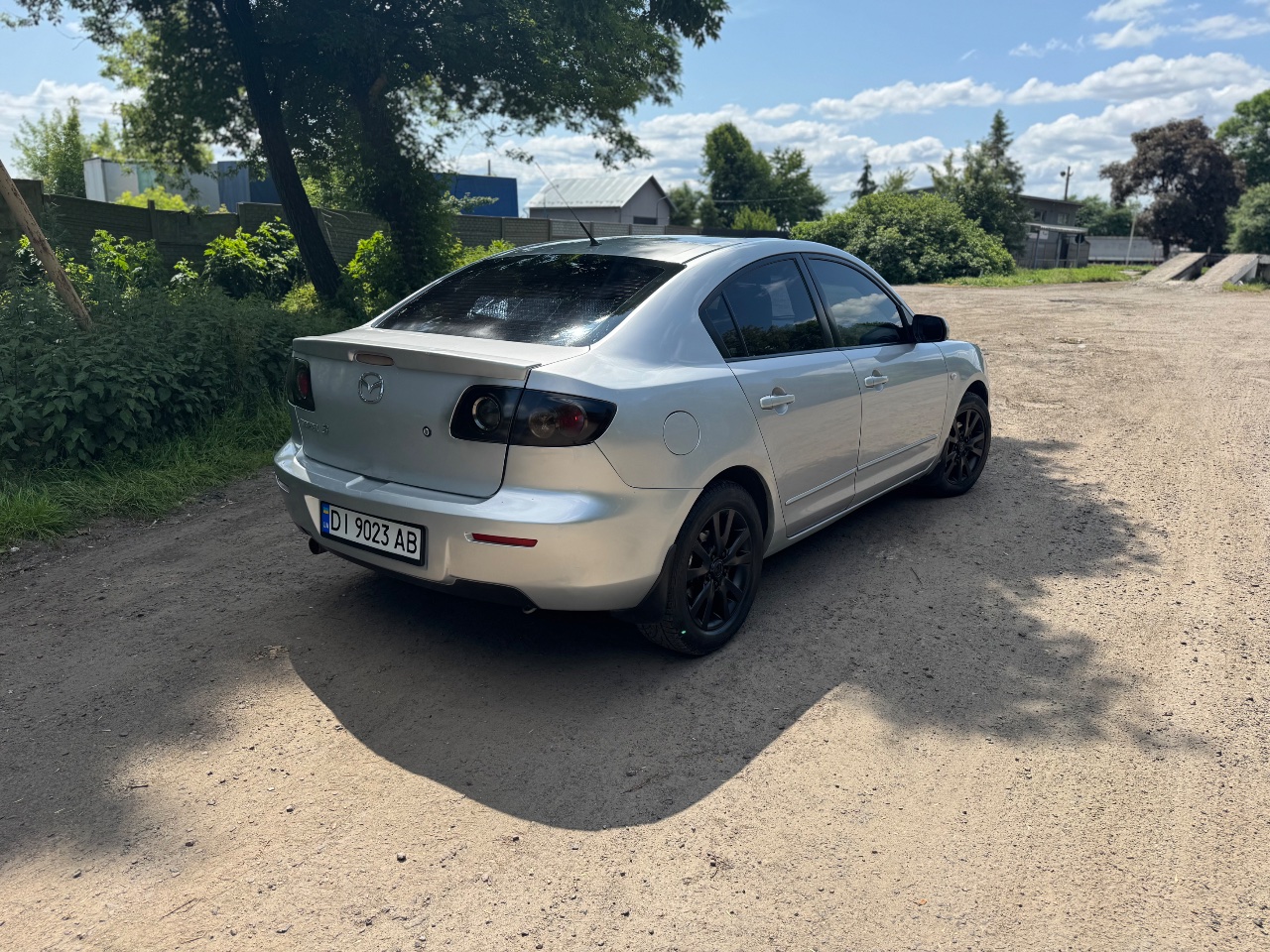 Mazda 3 - фото 1