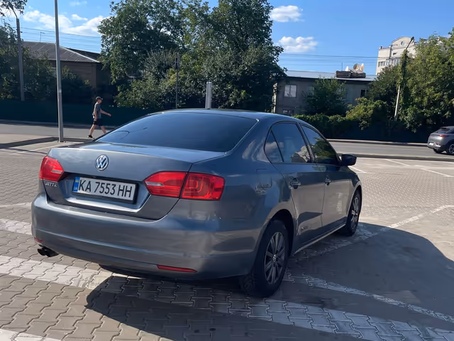 Volkswagen Jetta - зображення 3