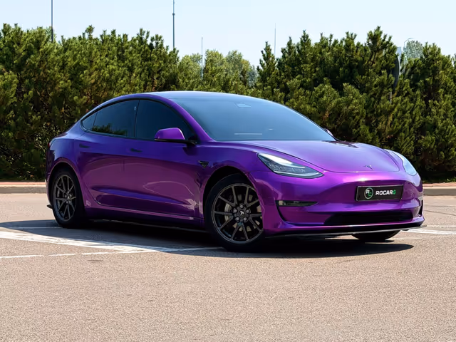 Tesla Model 3 - зображення 1