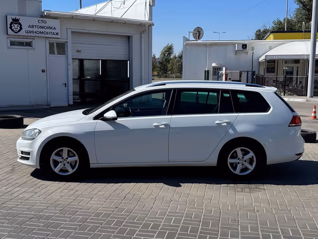 Volkswagen Golf - зображення 2