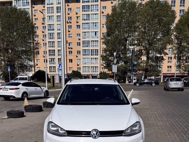 Volkswagen Golf - зображення 4