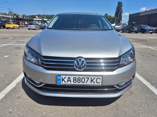 Volkswagen Passat - зображення 1