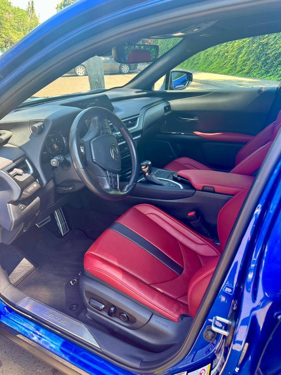 Lexus UX - фото 13