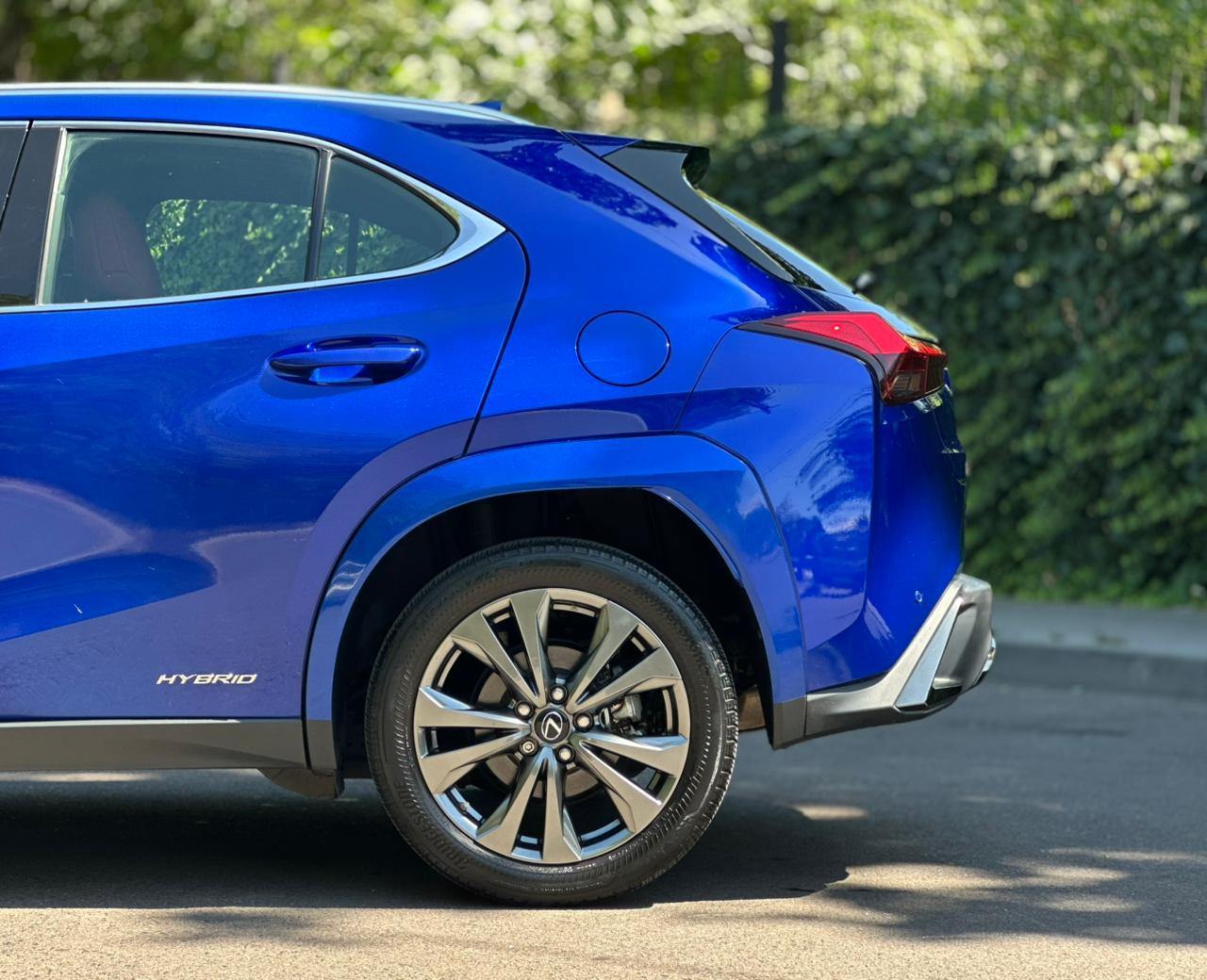 Lexus UX - фото 10