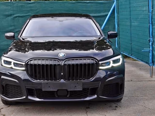 BMW 7 серії - зображення 1