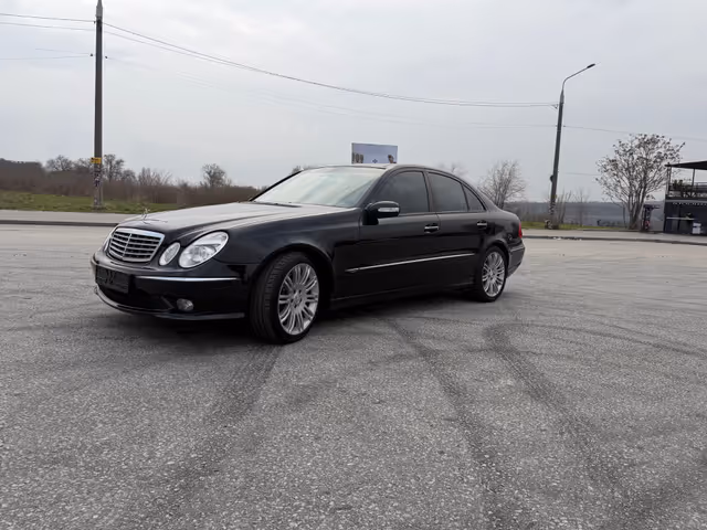 Mercedes-Benz E-Класс - зображення 3