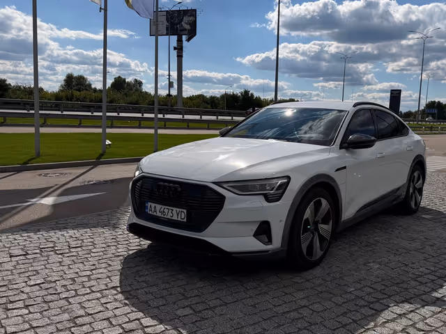 Audi e-tron Sportback - зображення 1