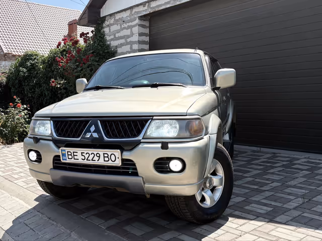 Mitsubishi Pajero Sport - зображення 1
