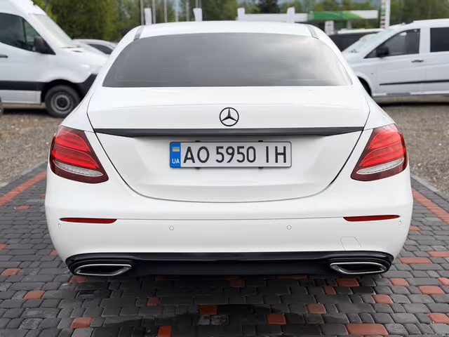 Mercedes-Benz E-Класс - зображення 5