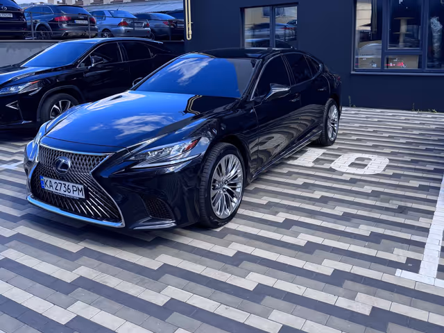 Lexus LS - зображення 1