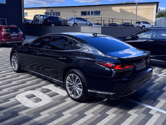 Lexus LS - зображення 3