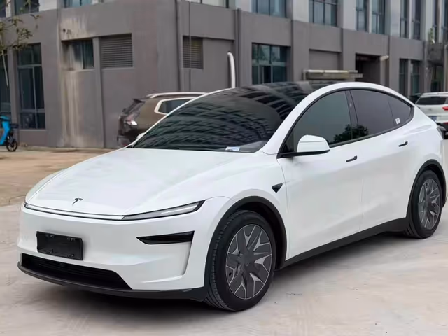 Tesla Model Y - зображення 2