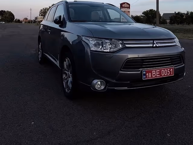 Mitsubishi Outlander - зображення 5
