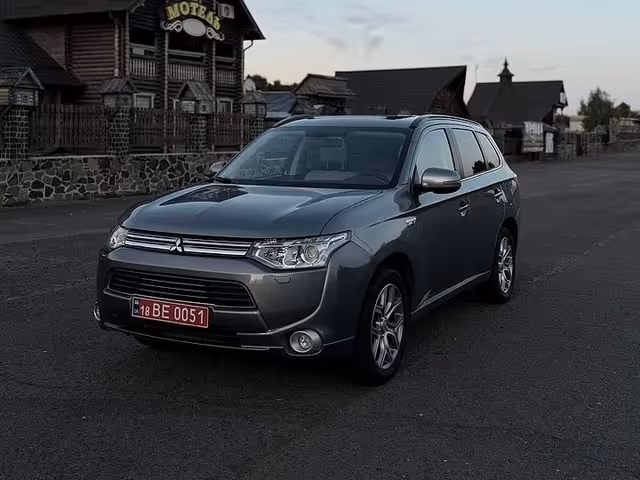Mitsubishi Outlander - зображення 1