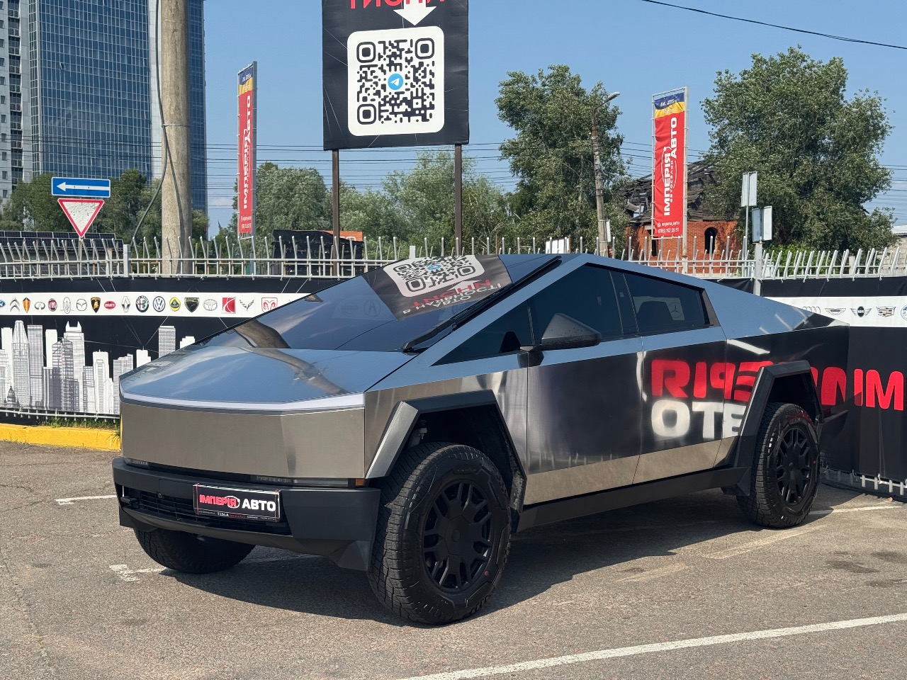 Tesla Cybertruck - фото 2