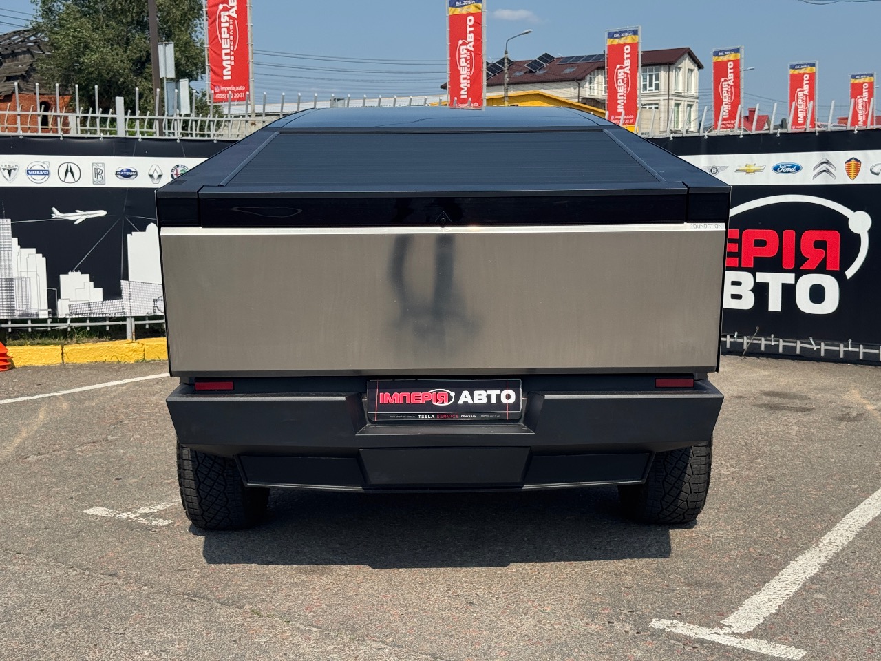 Tesla Cybertruck - фото 3