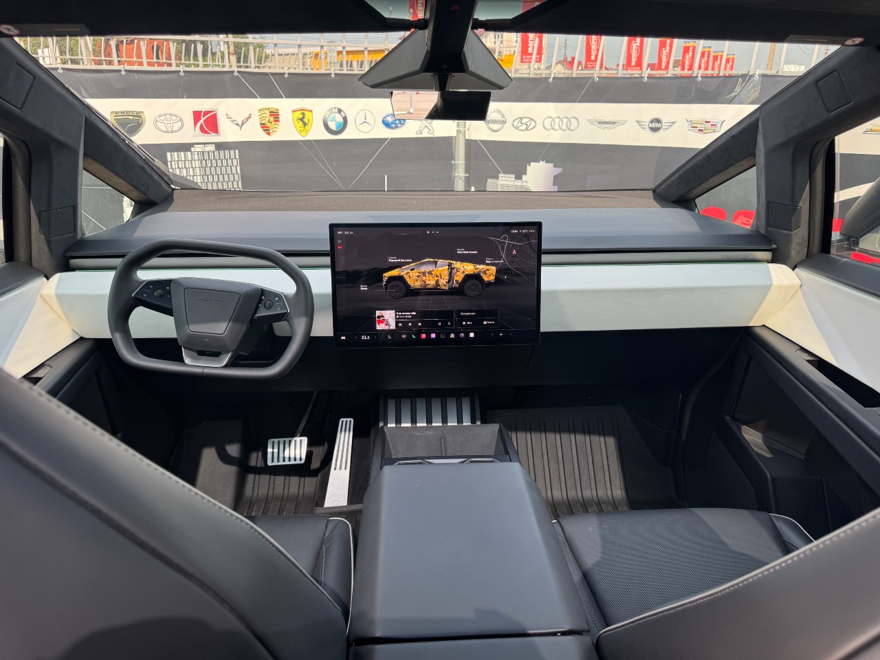Tesla Cybertruck - фото 4