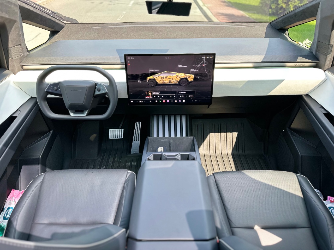 Tesla Cybertruck - фото 1