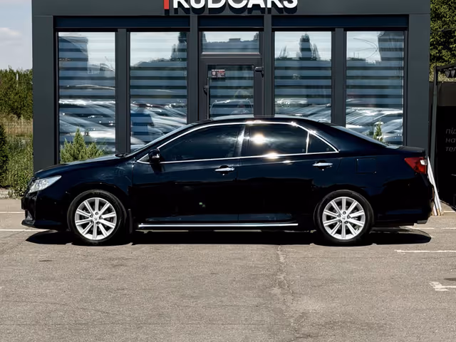 Toyota Camry - зображення 3
