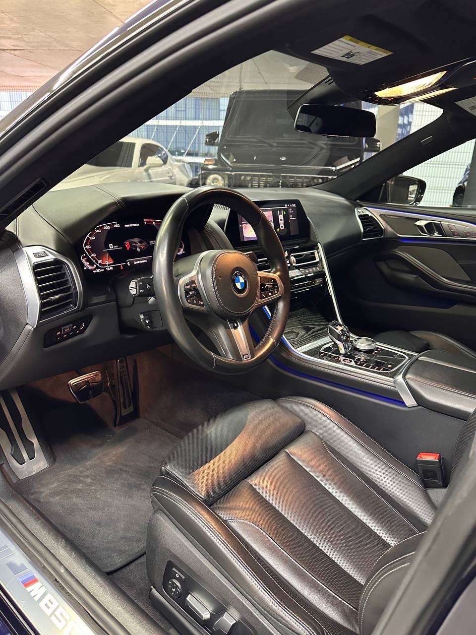 BMW 8 серії - фото 9