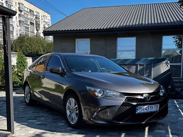 Toyota Camry - зображення 1